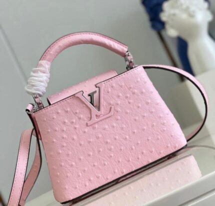 Louis Vuitton Capucines bag in a Pink Ostrich