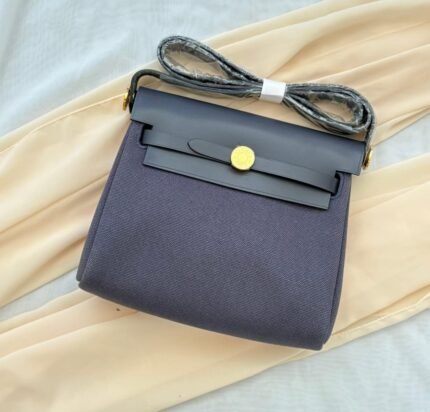 Hermès Herbag in Black – Understated Elegance, Everyday Function