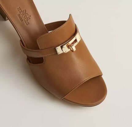 Hermès Candy Sandal – Honey Brown Elegance