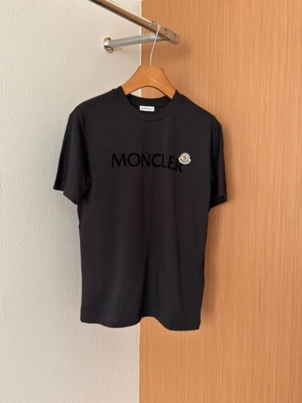 Moncler Logo Graphic Tee-black